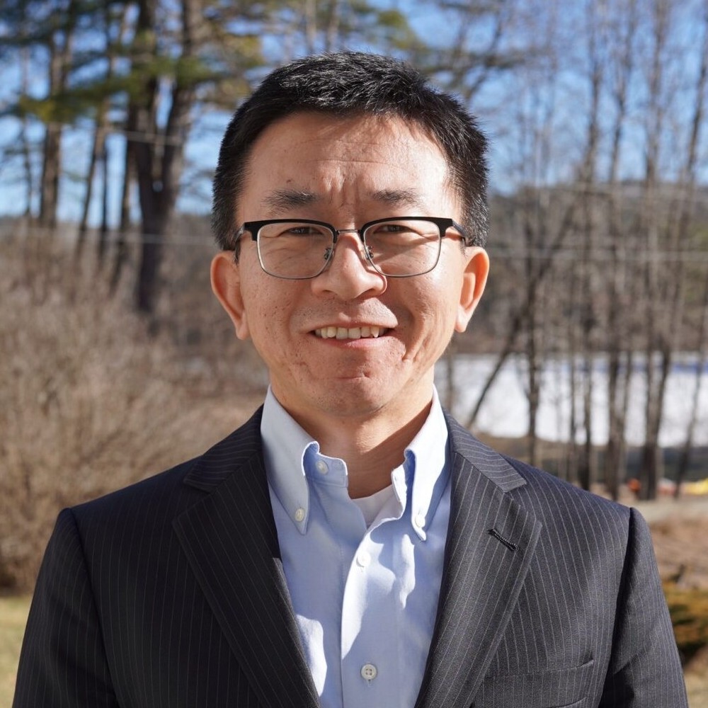 Professor Rui Guo